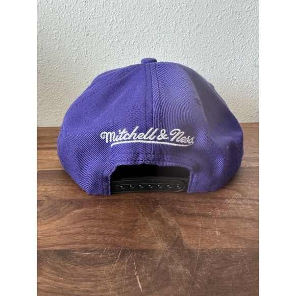 Men's Mitchell & Ness Black/Purple NBA Toronto Raptors Hat Adjustable Snapback - Picture 3 of 8